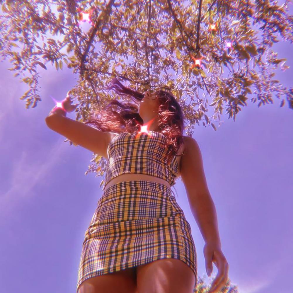 Meet your Posher, Elise